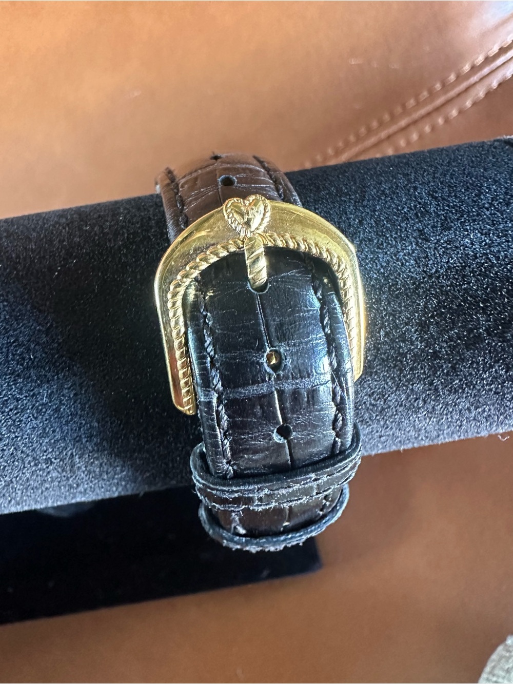 Judith Ripka Floating Crystal Heart Shaker Watch Gold Tone Leather Strap - Picture 8 of 16